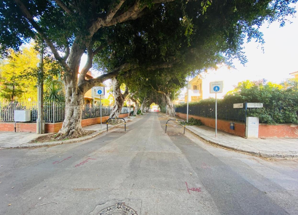 Mondello Beach The House With Green Lawns Villa Buitenkant foto